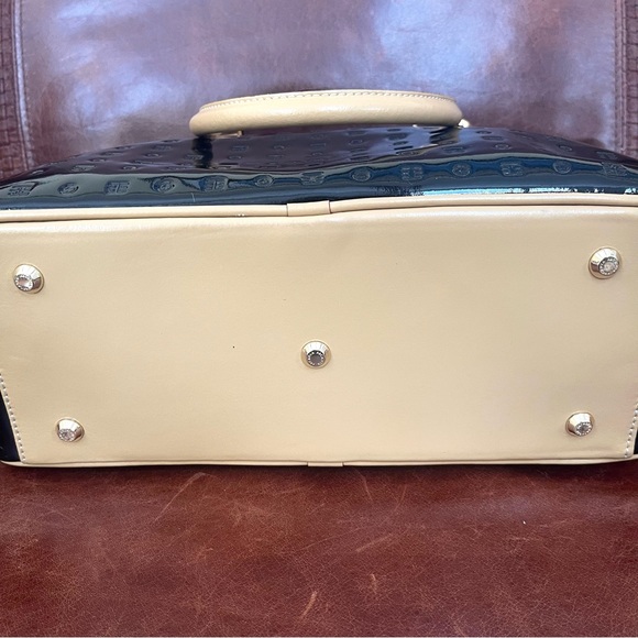 Authentic Arcadia Patent Leather Convertible Crossbody & Satchel Made In Italy - Picture 4 of 16